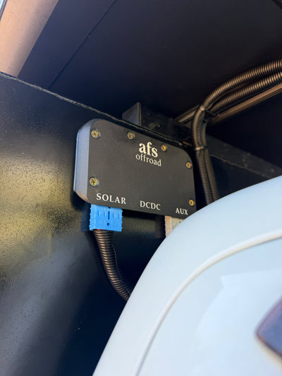 3 Pole DCDC + Double Anderson Plug Surface Mount installed by Jhye, photo 2