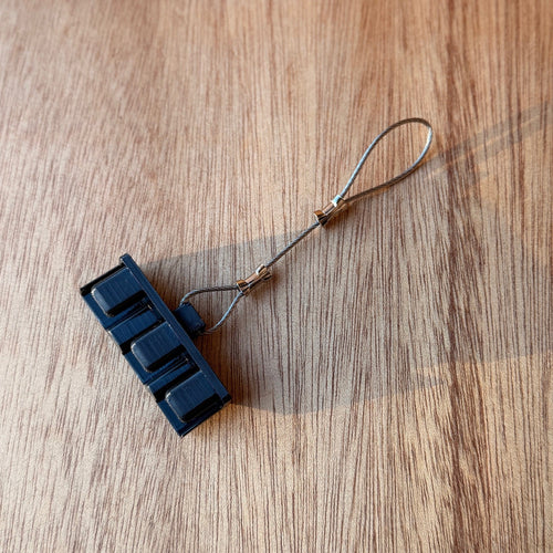 Black flexible TPU Anderson plug dust cover with 316 stainless steel wire tether
