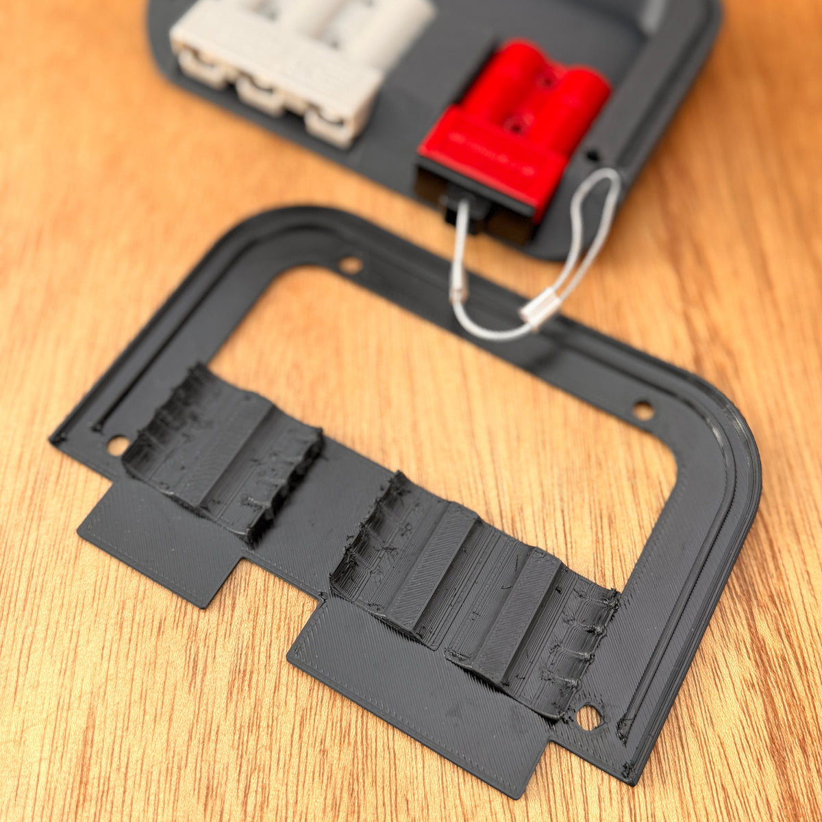 Anderson plug surface mount – close-up of TPU sealing gasket