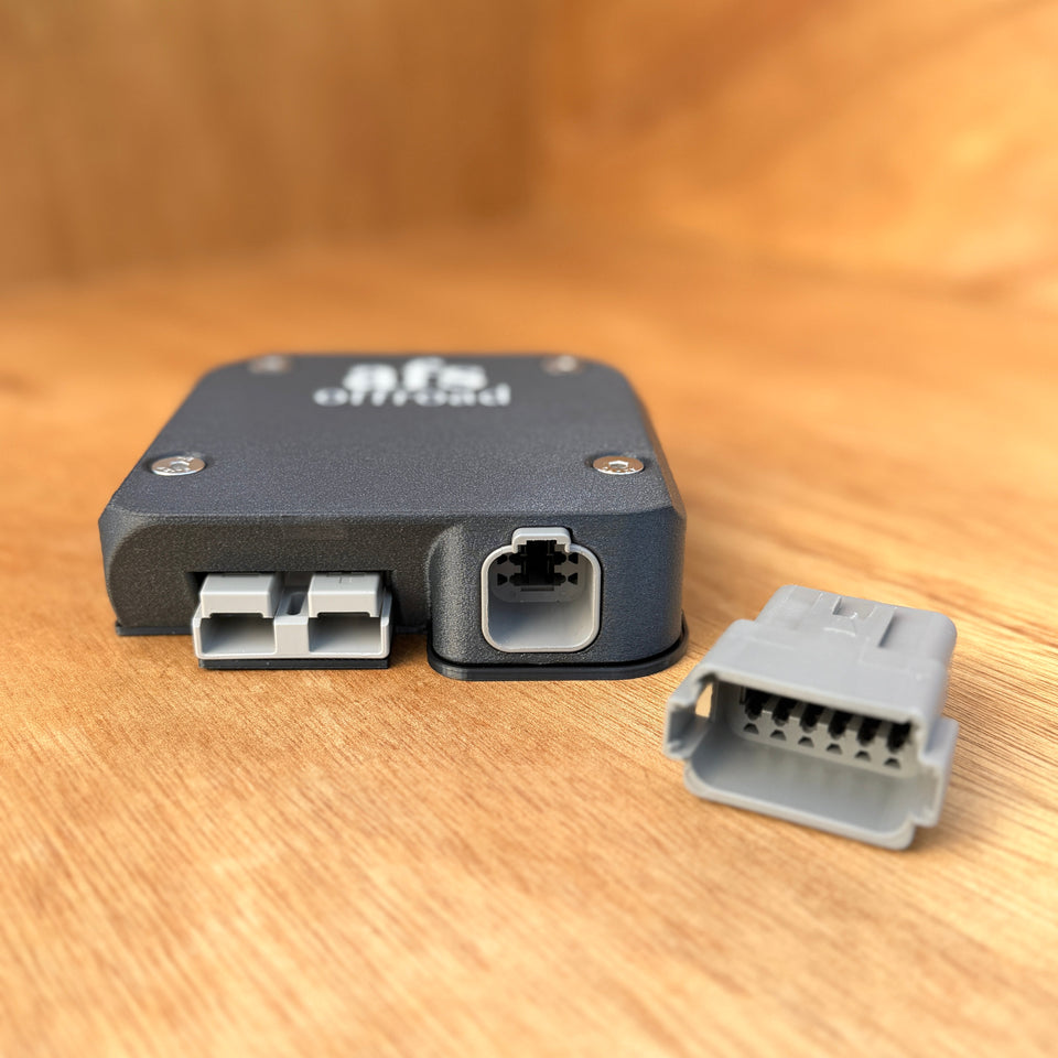 Anderson and Deutsch DT surface mount – front view