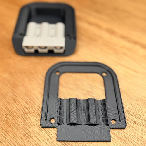3 Pole Anderson Plug Surface Mount mounted with 3 Pole Anderson-style plug installed