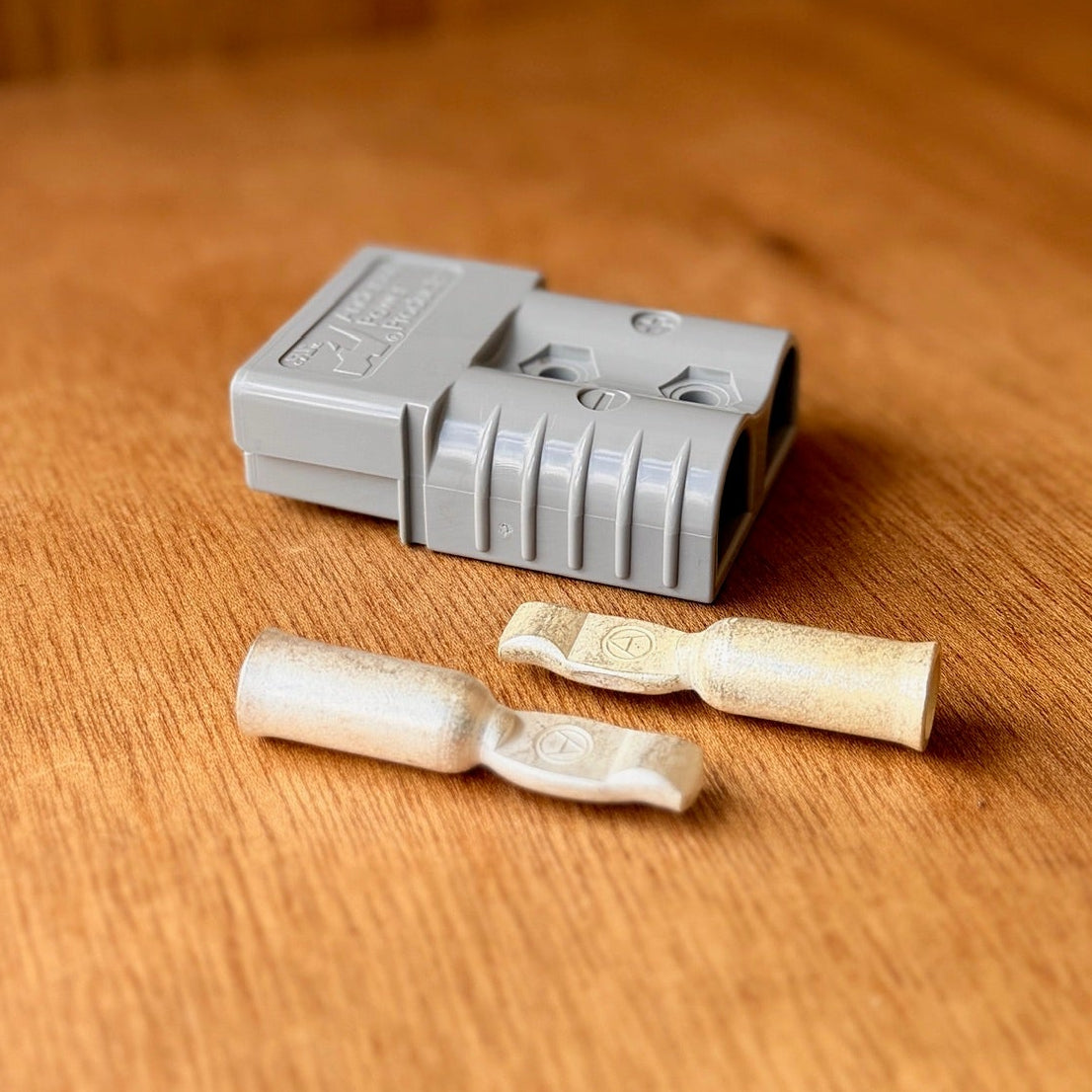 Genuine Anderson SB120 plug kit in grey, 120A connector