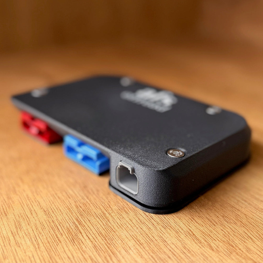 Deutsch plus Twin Anderson Plug Surface Mount – front view